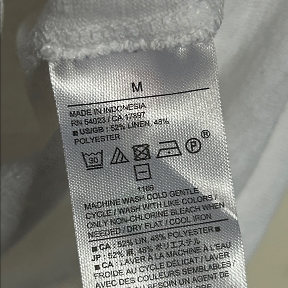 NWT Banana Republic Factory white linen blend split neck tank size medium - Picture 6 of 6